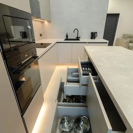 Apartment Petrovdom 34-433 In Rc Manhattan City,beresteiskyi 11